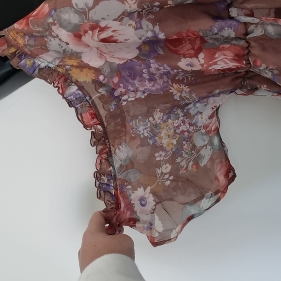 Bardot, floral playsuit, lined/sheer overlay, pockets, cold shoulder, size 12 - Picture 2 of 12